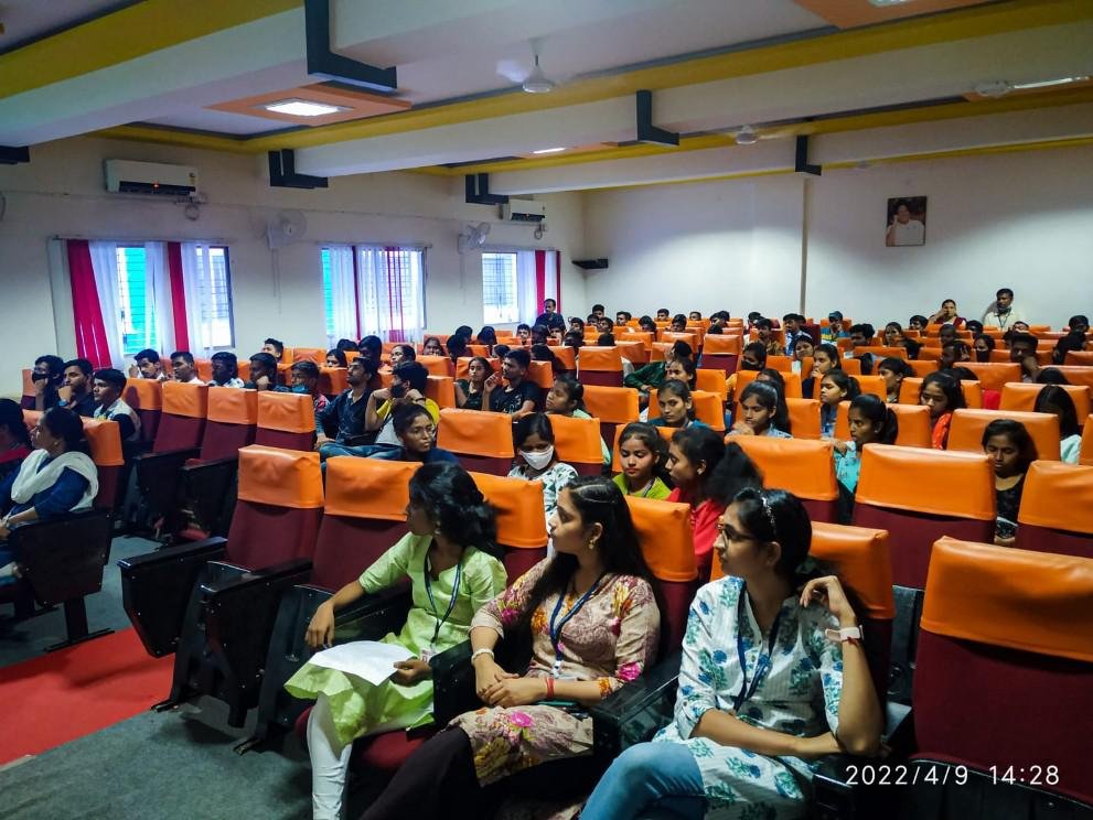 Expert Lecture on “opportunities for Electronics and Telecommunications Engineers in Current Scenario” by, Ms. Urvi Relekar