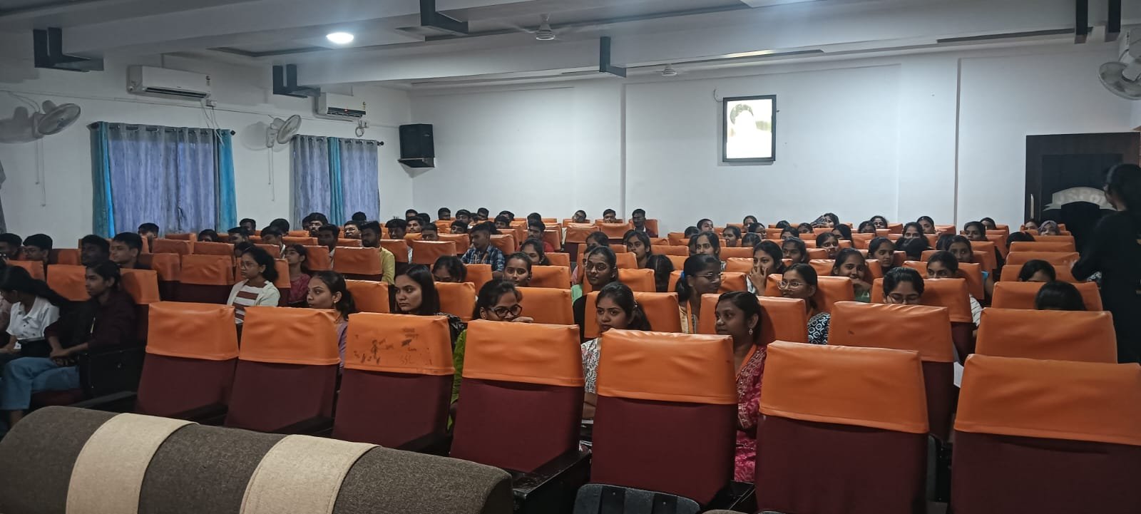SEMINAR ON PERSONALITY DEVELOPMENT