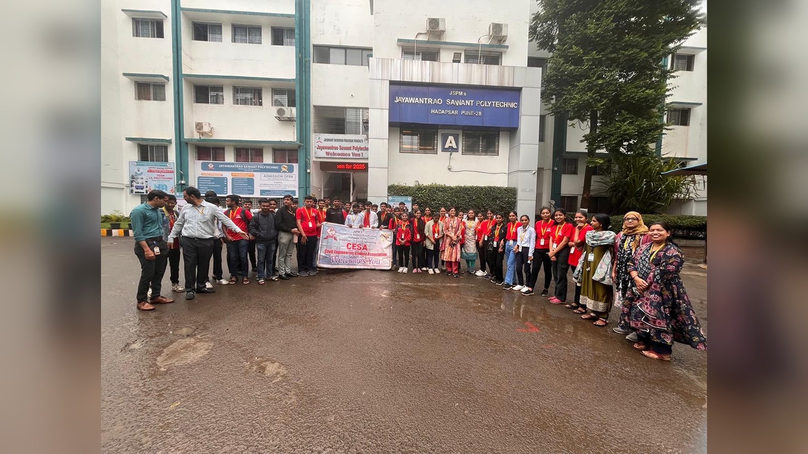 SYCE Students Construction Site Visit At Uruli Devachi